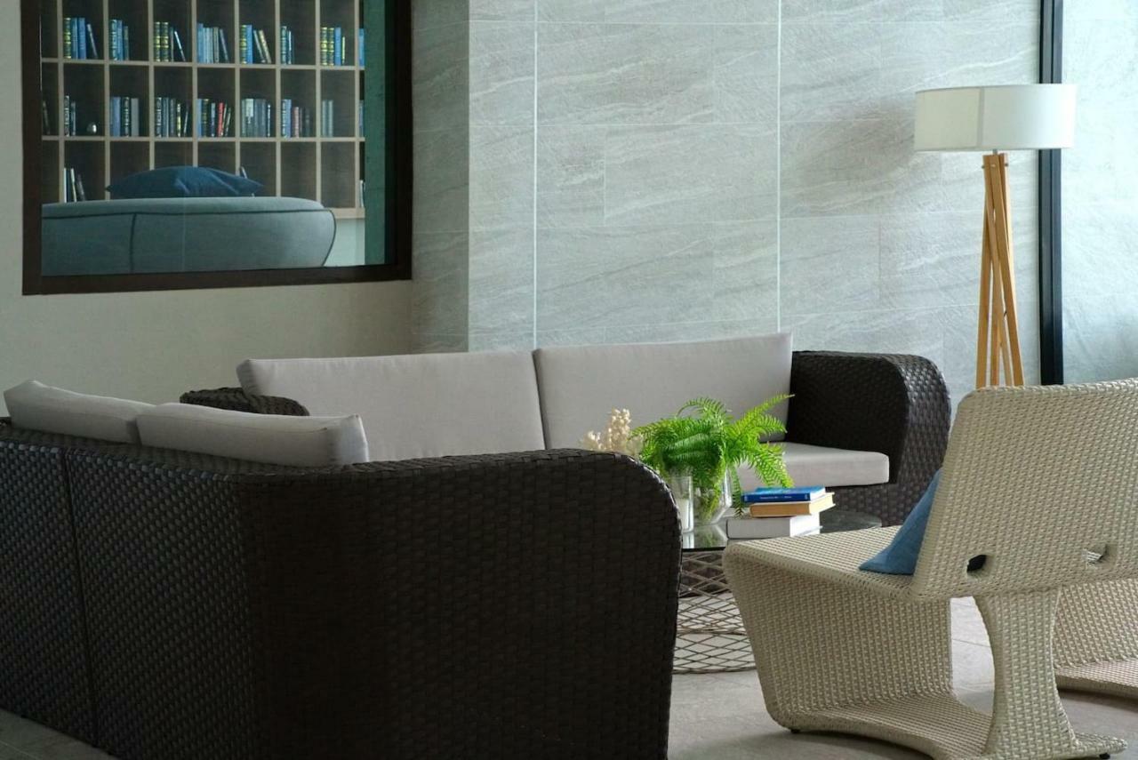 Ar Aeras Pattaya Apartment Luaran gambar